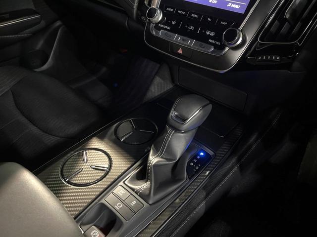 クラウンハイブリッド RS セーフティセンス 3眼LEDヘッドライト/フロントフォグ 純正18インチアルミ スーパーライブサウンドシステム 革巻きステアリング パドルシフト ステアリングヒーター 前席シートエアコン 電動チルト(47枚目)