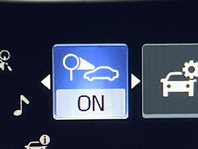 クラウンハイブリッド RS セーフティセンス 3眼LEDヘッドライト/フロントフォグ 純正18インチアルミ スーパーライブサウンドシステム 革巻きステアリング パドルシフト ステアリングヒーター 前席シートエアコン 電動チルト(55枚目)