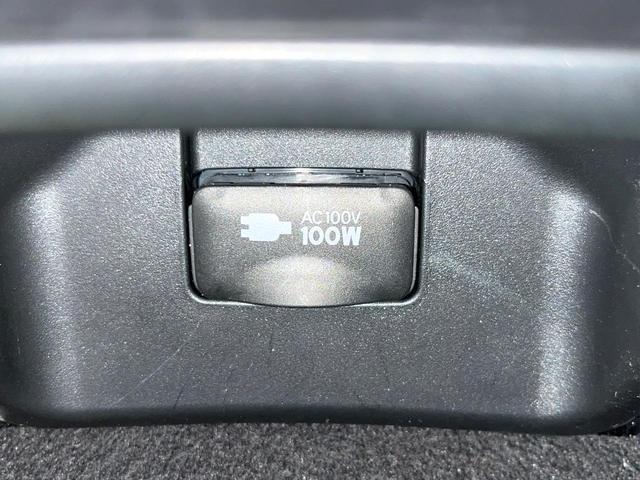 クラウンハイブリッド RS セーフティセンス 3眼LEDヘッドライト/フロントフォグ 純正18インチアルミ スーパーライブサウンドシステム 革巻きステアリング パドルシフト ステアリングヒーター 前席シートエアコン 電動チルト(58枚目)