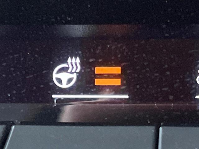 クラウンクロスオーバー Gアドバンスド・レザーパッケージ 4WD モデリスタフルエアロ デジタルインナーミラー パノラミックビューモニター 黒革シート セーフティセンス 4眼LEDヘッドライト 純正21インチアルミ 純正革巻きステアリング(8枚目)