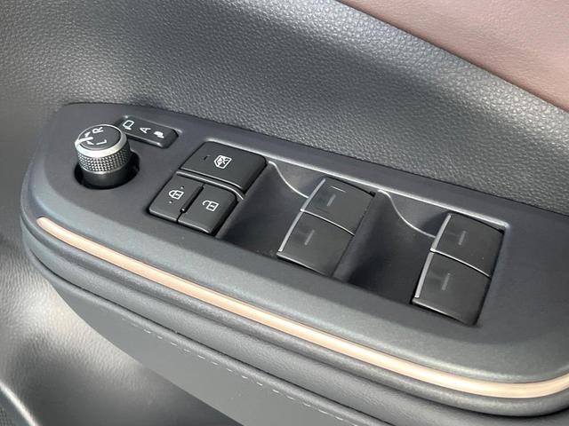 クラウンクロスオーバー Gアドバンスド・レザーパッケージ 4WD モデリスタフルエアロ デジタルインナーミラー パノラミックビューモニター 黒革シート セーフティセンス 4眼LEDヘッドライト 純正21インチアルミ 純正革巻きステアリング(40枚目)