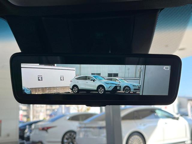 クラウンハイブリッド G-エグゼクティブ モデリスタエアロ パノラミックビューモニター ムーンルーフ デジタルインナーミラー 黒革シート ブラインドスポットモニター メモリー機能付きパワーシート 全席シートヒーター 純正18インチアルミ 禁煙(6枚目)