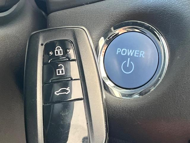 クラウンハイブリッド G-エグゼクティブ モデリスタエアロ パノラミックビューモニター ムーンルーフ デジタルインナーミラー 黒革シート ブラインドスポットモニター メモリー機能付きパワーシート 全席シートヒーター 純正18インチアルミ 禁煙(41枚目)