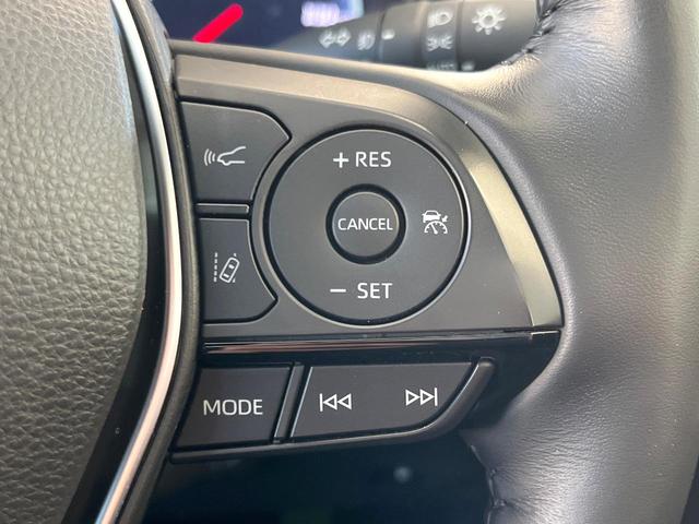 クラウンハイブリッド G-エグゼクティブ モデリスタエアロ パノラミックビューモニター ムーンルーフ デジタルインナーミラー 黒革シート ブラインドスポットモニター メモリー機能付きパワーシート 全席シートヒーター 純正18インチアルミ 禁煙(63枚目)