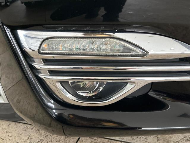 フーガ ２５０ＧＴ　クールエクスクルーシブ　特別仕様車　全方位運転支援システム　インテリジェントクルーズコントロール　白革シート　ＢＯＳＥサウンドシステム　純正１８インチアルミ　革巻きステアリング　ＬＥＤヘッドライト／フロントフォグ　禁煙車（25枚目）