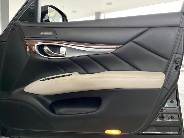 フーガ ２５０ＧＴ　クールエクスクルーシブ　特別仕様車　全方位運転支援システム　インテリジェントクルーズコントロール　白革シート　ＢＯＳＥサウンドシステム　純正１８インチアルミ　革巻きステアリング　ＬＥＤヘッドライト／フロントフォグ　禁煙車（33枚目）