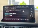 タイプＲ　ホンダセンシング　ＬＥＤヘッドライト　トリプルマフラー　１９インチ５本Ｖ字スポーツブラック塗装アルミホイール　レッドブレーキキャリパー　アルカンターラ巻きステアリング　ホンダコネクト（65枚目）