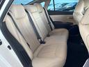 後部座席も気になるようなキズ・汚れやへたり等、大きなダメージはなく、良好な状態です。