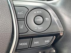 【サンルーフ】ボタンひとつで開閉可能！開放感たっぷりのサンルーフが装着されています！車内に明かりを取り入れたり景色を楽しむ以外にも、よどみがちな車内の空気も簡単に換気できて快適です！ 6