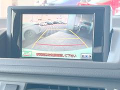 【バックカメラ】駐車時に後方がリアルタイム映像で確認できます。大型商業施設や立体駐車場での駐車時や、夜間のバック時に大活躍！運転スキルに関わらず、今や必須となった装備のひとつです！ 4