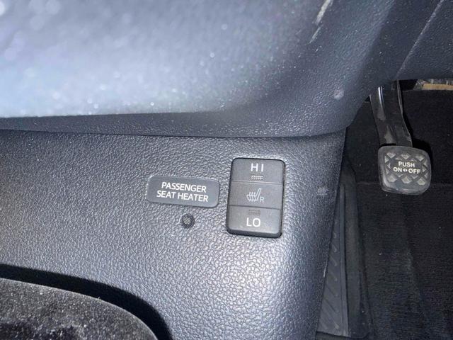 プリウス Aツーリングセレクション ドライブレコーダー ETC クリアランスソナー レーンアシスト オートクルーズコントロール パークアシスト 衝突被害軽減システム バックカメラ TV アルミホイール オートマチックハイビーム(9枚目)