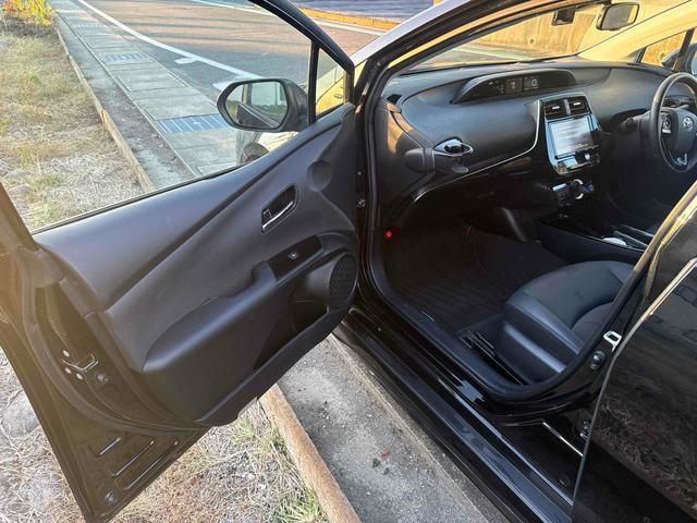 プリウス Aツーリングセレクション ドライブレコーダー ETC クリアランスソナー レーンアシスト オートクルーズコントロール パークアシスト 衝突被害軽減システム バックカメラ TV アルミホイール オートマチックハイビーム(23枚目)