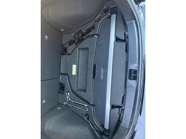 プリウス Aツーリングセレクション ドライブレコーダー ETC クリアランスソナー レーンアシスト オートクルーズコントロール パークアシスト 衝突被害軽減システム バックカメラ TV アルミホイール オートマチックハイビーム(28枚目)