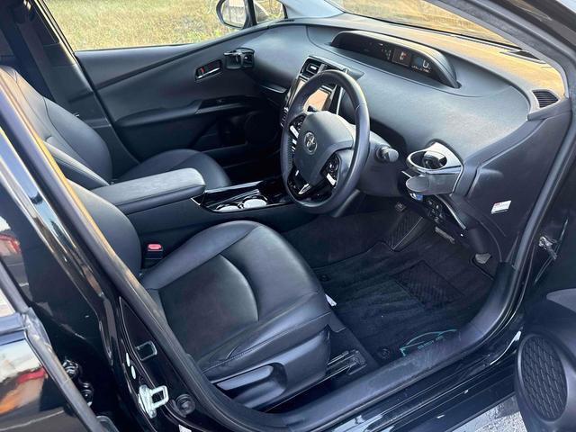 プリウス Aツーリングセレクション ドライブレコーダー ETC クリアランスソナー レーンアシスト オートクルーズコントロール パークアシスト 衝突被害軽減システム バックカメラ TV アルミホイール オートマチックハイビーム(29枚目)