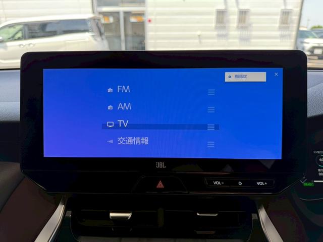 ハリアーハイブリッド Ｚ　レザーパッケージ　調光パノラマルーフ　パノラミックビューモニター　デジタルインナーミラー　ＪＢＬサウンド　ヘッドアップディスプレイ　パワーバックドア　置くだけ充電　シートヒーター／クーラー　　ブラインドスポットモニター（51枚目）