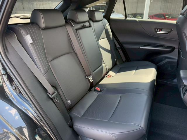 ハリアーハイブリッド Ｚ　レザーパッケージ　調光パノラマルーフ　モデリスタエアロ　デジタルインナーミラー　パノラミックビューモニター　ＪＢＬサウンド　ヘッドアップディスプレイ　パワーバックドア　スペアタイヤ　シートヒータークーラー　ＥＴＣ２．０（68枚目）