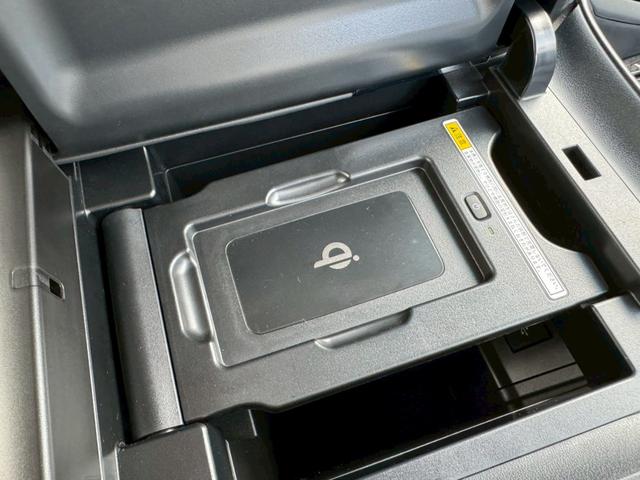 ヴェルファイア ２．５Ｚ　Ｇエディション　モデリスタエアロ（Ｆ／Ｓ／Ｒ）　　サンルーフ　フリップダウンモニター　両側電動スライドドア　フリップダウンモニター　シートヒーター　シートベンチレーション　ステアリングヒーター　ＥＴＣ　ワイヤレス充電（7枚目）