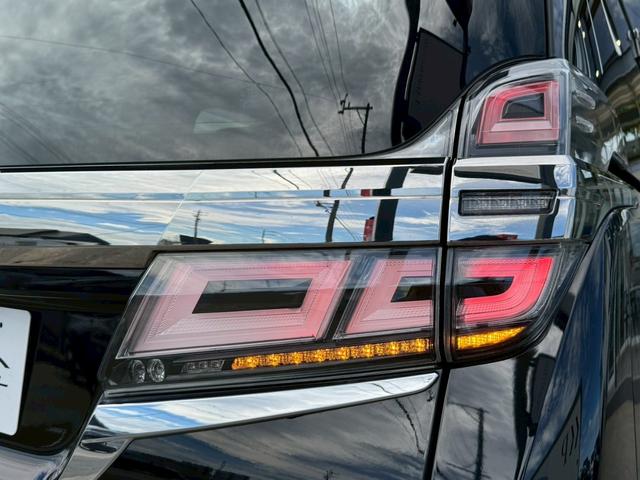 ヴェルファイア ２．５Ｚ　Ｇエディション　モデリスタエアロ（Ｆ／Ｓ／Ｒ）　　サンルーフ　フリップダウンモニター　両側電動スライドドア　フリップダウンモニター　シートヒーター　シートベンチレーション　ステアリングヒーター　ＥＴＣ　ワイヤレス充電（32枚目）