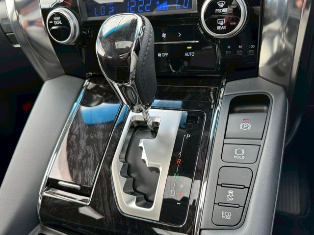 ヴェルファイア ２．５Ｚ　Ｇエディション　モデリスタエアロ（Ｆ／Ｓ／Ｒ）　　サンルーフ　フリップダウンモニター　両側電動スライドドア　フリップダウンモニター　シートヒーター　シートベンチレーション　ステアリングヒーター　ＥＴＣ　ワイヤレス充電（58枚目）
