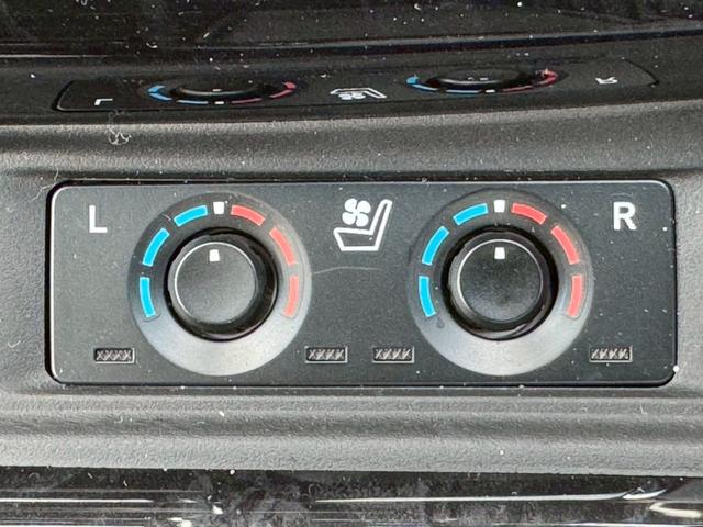 ヴェルファイア ２．５Ｚ　Ｇエディション　モデリスタエアロ（Ｆ／Ｓ／Ｒ）　　サンルーフ　フリップダウンモニター　両側電動スライドドア　フリップダウンモニター　シートヒーター　シートベンチレーション　ステアリングヒーター　ＥＴＣ　ワイヤレス充電（59枚目）