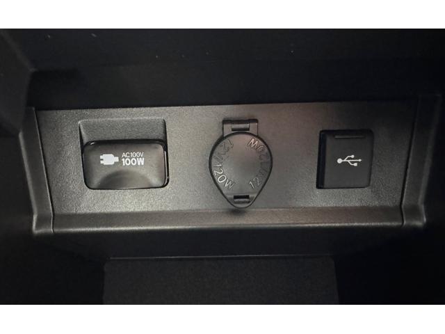 ヴェルファイア ２．５Ｚ　Ｇエディション　モデリスタエアロ（Ｆ／Ｓ／Ｒ）　　サンルーフ　フリップダウンモニター　両側電動スライドドア　フリップダウンモニター　シートヒーター　シートベンチレーション　ステアリングヒーター　ＥＴＣ　ワイヤレス充電（62枚目）