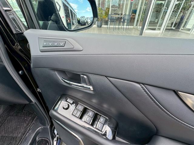 ヴェルファイア ２．５Ｚ　Ｇエディション　モデリスタエアロ（Ｆ／Ｓ／Ｒ）　　サンルーフ　フリップダウンモニター　両側電動スライドドア　フリップダウンモニター　シートヒーター　シートベンチレーション　ステアリングヒーター　ＥＴＣ　ワイヤレス充電（67枚目）