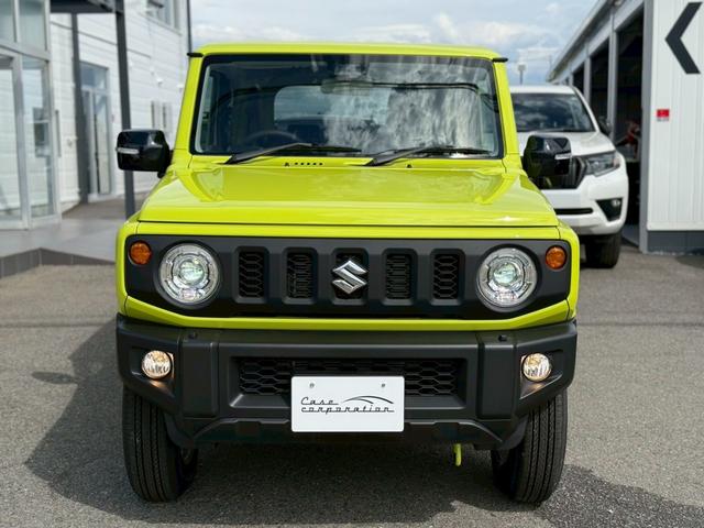 ジムニー ＸＣ　スズキセーフティーサポート　運転席助手席シートヒーター　ＬＥＤヘッドライト　クルーズコントロール　ステアリングスイッチ　スマートキー　プッシュボタンスタート　背面スペアタイヤ　電動ミラー　オートライト（8枚目）