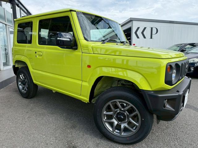 ジムニー ＸＣ　スズキセーフティーサポート　運転席助手席シートヒーター　ＬＥＤヘッドライト　クルーズコントロール　ステアリングスイッチ　スマートキー　プッシュボタンスタート　背面スペアタイヤ　電動ミラー　オートライト（10枚目）