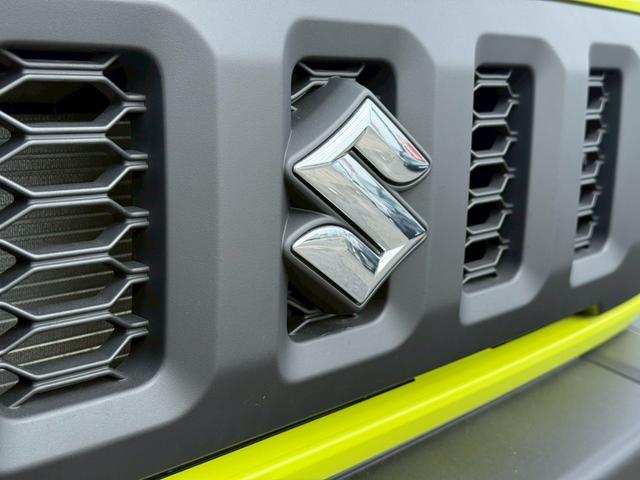 ジムニー ＸＣ　スズキセーフティーサポート　運転席助手席シートヒーター　ＬＥＤヘッドライト　クルーズコントロール　ステアリングスイッチ　スマートキー　プッシュボタンスタート　背面スペアタイヤ　電動ミラー　オートライト（14枚目）