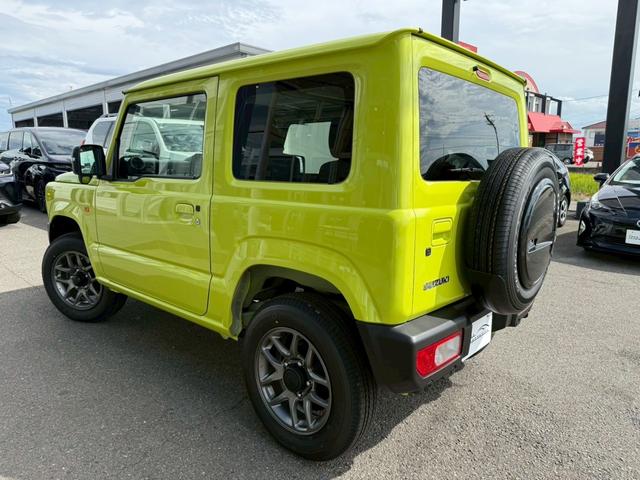 ジムニー ＸＣ　スズキセーフティーサポート　運転席助手席シートヒーター　ＬＥＤヘッドライト　クルーズコントロール　ステアリングスイッチ　スマートキー　プッシュボタンスタート　背面スペアタイヤ　電動ミラー　オートライト（27枚目）