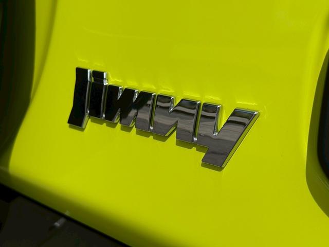 ジムニー ＸＣ　スズキセーフティーサポート　運転席助手席シートヒーター　ＬＥＤヘッドライト　クルーズコントロール　ステアリングスイッチ　スマートキー　プッシュボタンスタート　背面スペアタイヤ　電動ミラー　オートライト（32枚目）