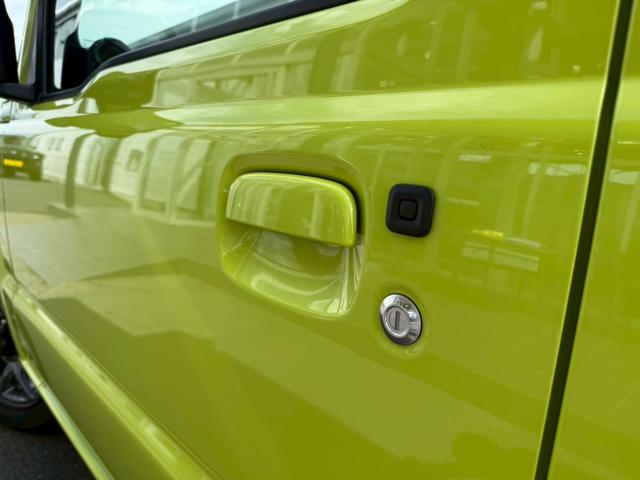 ジムニー ＸＣ　スズキセーフティーサポート　運転席助手席シートヒーター　ＬＥＤヘッドライト　クルーズコントロール　ステアリングスイッチ　スマートキー　プッシュボタンスタート　背面スペアタイヤ　電動ミラー　オートライト（39枚目）