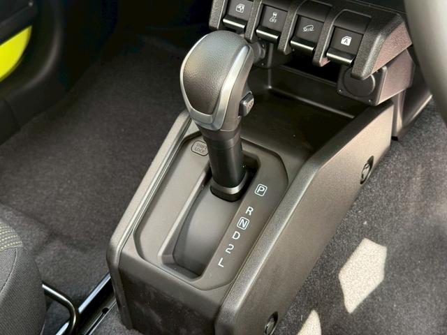 ジムニー ＸＣ　スズキセーフティーサポート　運転席助手席シートヒーター　ＬＥＤヘッドライト　クルーズコントロール　ステアリングスイッチ　スマートキー　プッシュボタンスタート　背面スペアタイヤ　電動ミラー　オートライト（61枚目）