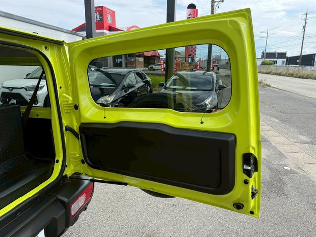 ジムニー ＸＣ　スズキセーフティーサポート　運転席助手席シートヒーター　ＬＥＤヘッドライト　クルーズコントロール　ステアリングスイッチ　スマートキー　プッシュボタンスタート　背面スペアタイヤ　電動ミラー　オートライト（79枚目）
