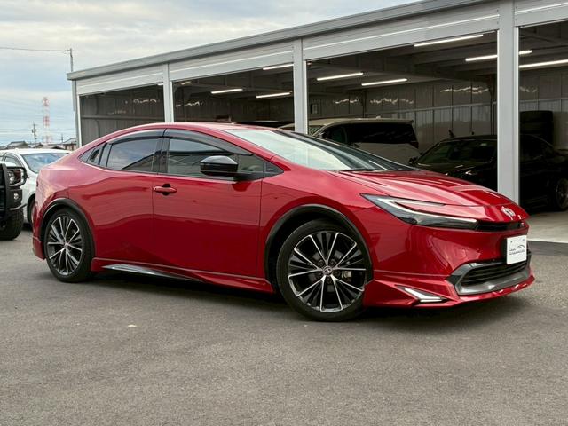 プリウス Ｚ　モデリスタエアロ　トヨタチームメイト　パノラミックビューモニター　１２．３ディスプレイオーディオ　デジタルインナーミラー　純正１９インチＡＷ　　黒革シート　レーダークルーズコントロール　シートヒーター（7枚目）