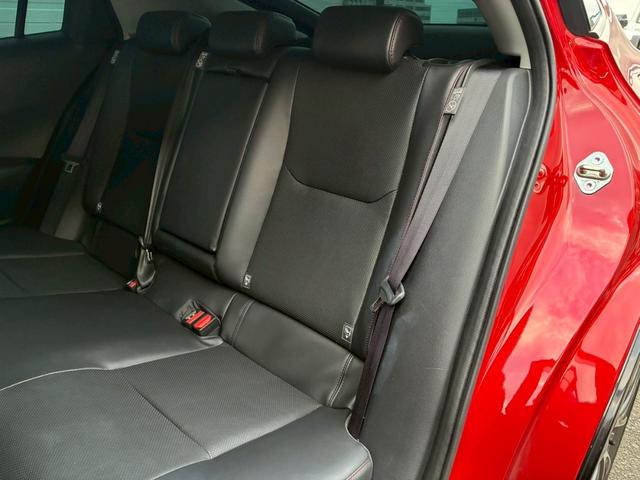 プリウス Ｚ　モデリスタエアロ　トヨタチームメイト　パノラミックビューモニター　１２．３ディスプレイオーディオ　デジタルインナーミラー　純正１９インチＡＷ　　黒革シート　レーダークルーズコントロール　シートヒーター（68枚目）