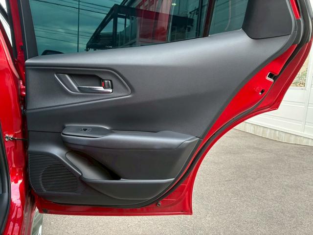 プリウス Ｚ　モデリスタエアロ　トヨタチームメイト　パノラミックビューモニター　１２．３ディスプレイオーディオ　デジタルインナーミラー　純正１９インチＡＷ　　黒革シート　レーダークルーズコントロール　シートヒーター（71枚目）