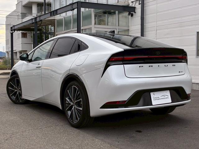 プリウス Ｚ　パノラマルーフ　パノラミックビューモニター　デジタルインナーミラー　純正１９インチＡＷ　１２，３インチディスプレイオーディオ　シートヒーター　ベンチレーション　ＬＥＤヘッドライト　クルーズコントロール（24枚目）
