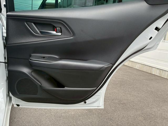 プリウス Ｚ　パノラマルーフ　パノラミックビューモニター　デジタルインナーミラー　純正１９インチＡＷ　１２，３インチディスプレイオーディオ　シートヒーター　ベンチレーション　ＬＥＤヘッドライト　クルーズコントロール（74枚目）