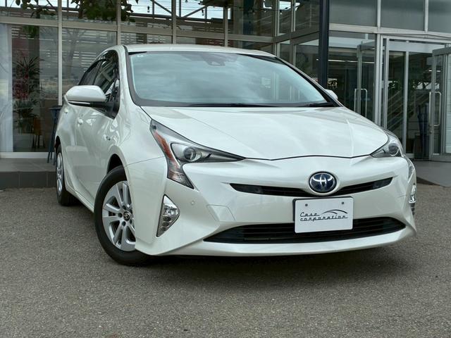 プリウス Ｓセーフティプラス　純正ナビ　バックカメラ　レーダークルーズコントロール　トヨタセーフティ　純正１５インチＡＷ　スマートキー　ＥＴＣ　衝突被害軽減システム　オートライト　オートエアコン　コーナーセンサー　プッシュスタート（11枚目）