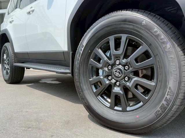 ランドクルーザー250 VX サンルーフ JBLサウンドシステム トヨタチームメイト デジタルインナーミラー パノラミックビューモニター 7人乗り 黒革シート レーダークルーズコントロール BSM 18インチAW  シートヒーター(13枚目)