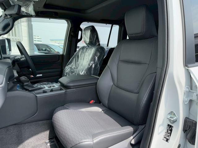 ランドクルーザー250 VX サンルーフ JBLサウンドシステム トヨタチームメイト デジタルインナーミラー パノラミックビューモニター 7人乗り 黒革シート レーダークルーズコントロール BSM 18インチAW  シートヒーター(63枚目)