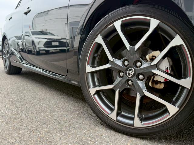 プリウスPHV S GRスポーツ 純正9インチナビ シートヒーター トヨタセーフティセンス レーダークルーズコントロール ETC フルセグTV ハーフレザーシート オートライト LEDライト クリアランスソナー Bluetooth接続(14枚目)