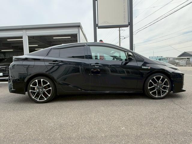 プリウスPHV S GRスポーツ 純正9インチナビ シートヒーター トヨタセーフティセンス レーダークルーズコントロール ETC フルセグTV ハーフレザーシート オートライト LEDライト クリアランスソナー Bluetooth接続(20枚目)