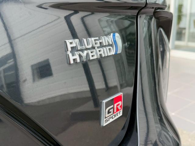 プリウスPHV S GRスポーツ 純正9インチナビ シートヒーター トヨタセーフティセンス レーダークルーズコントロール ETC フルセグTV ハーフレザーシート オートライト LEDライト クリアランスソナー Bluetooth接続(28枚目)