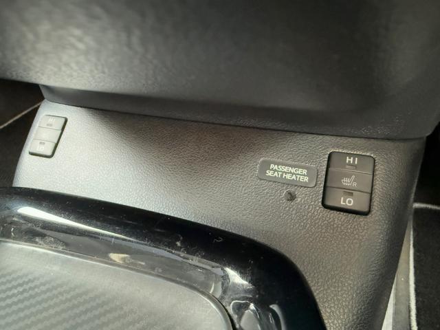 プリウスPHV S GRスポーツ 純正9インチナビ シートヒーター トヨタセーフティセンス レーダークルーズコントロール ETC フルセグTV ハーフレザーシート オートライト LEDライト クリアランスソナー Bluetooth接続(52枚目)