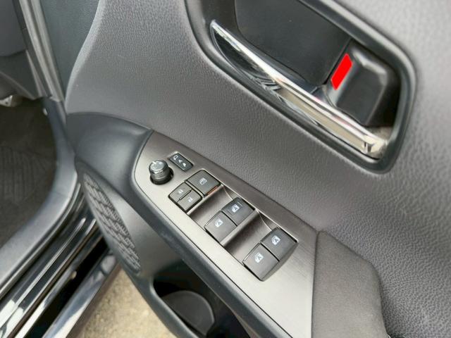 プリウスPHV S GRスポーツ 純正9インチナビ シートヒーター トヨタセーフティセンス レーダークルーズコントロール ETC フルセグTV ハーフレザーシート オートライト LEDライト クリアランスソナー Bluetooth接続(57枚目)