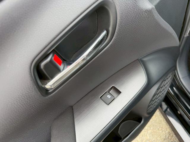 プリウスPHV S GRスポーツ 純正9インチナビ シートヒーター トヨタセーフティセンス レーダークルーズコントロール ETC フルセグTV ハーフレザーシート オートライト LEDライト クリアランスソナー Bluetooth接続(62枚目)