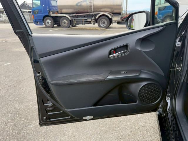 プリウスPHV S GRスポーツ 純正9インチナビ シートヒーター トヨタセーフティセンス レーダークルーズコントロール ETC フルセグTV ハーフレザーシート オートライト LEDライト クリアランスソナー Bluetooth接続(63枚目)