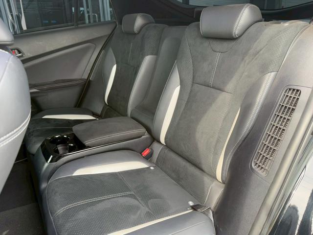 プリウスPHV S GRスポーツ 純正9インチナビ シートヒーター トヨタセーフティセンス レーダークルーズコントロール ETC フルセグTV ハーフレザーシート オートライト LEDライト クリアランスソナー Bluetooth接続(69枚目)